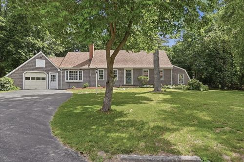 18 Forrest Rd, Topsfield, MA, 01983-1607 | Card Image