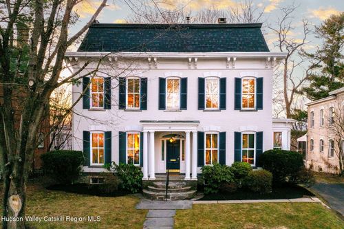 45 W Chestnut St, Kingston, NY, 12401-5929 | Card Image