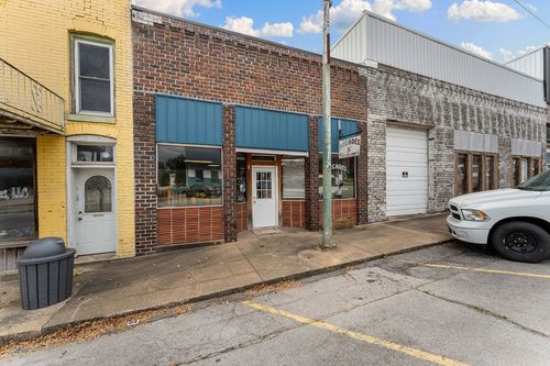 105 W Main Street, Anderson, MO, 64831 | Card Image