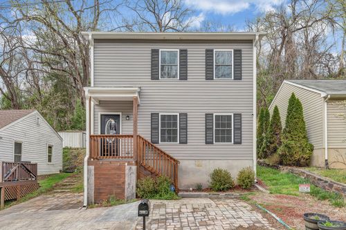 1452 Varnell Ave Ne, Roanoke, VA, 24012-5927 | Card Image