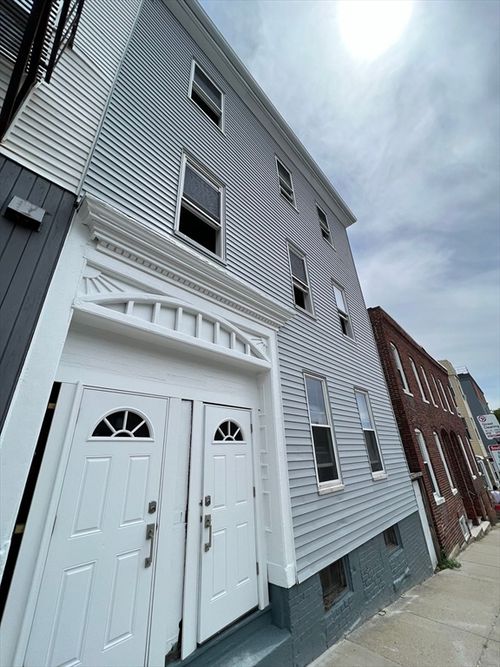 110 Old Harbor St, Boston, MA, 02127-2958 | Card Image