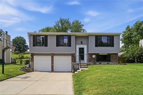 5673 Planet Dr, Fairfield Twp, OH, 45014-5045 | Card Image