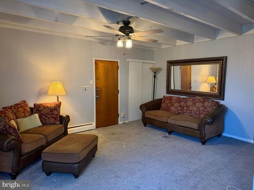 apt-r12-100 E Glenolden Ave, GLENOLDEN, PA, 19036-2235 | Card Image