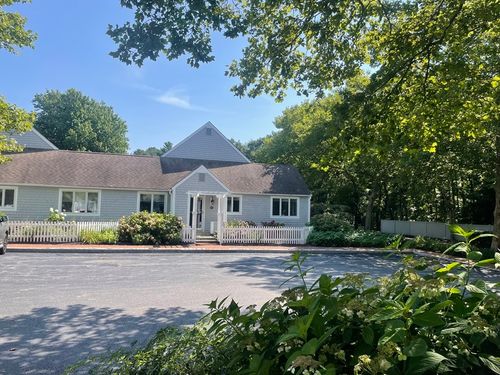 7018-100 Mid Iron Way, Mashpee, MA, 02649-4648 | Card Image