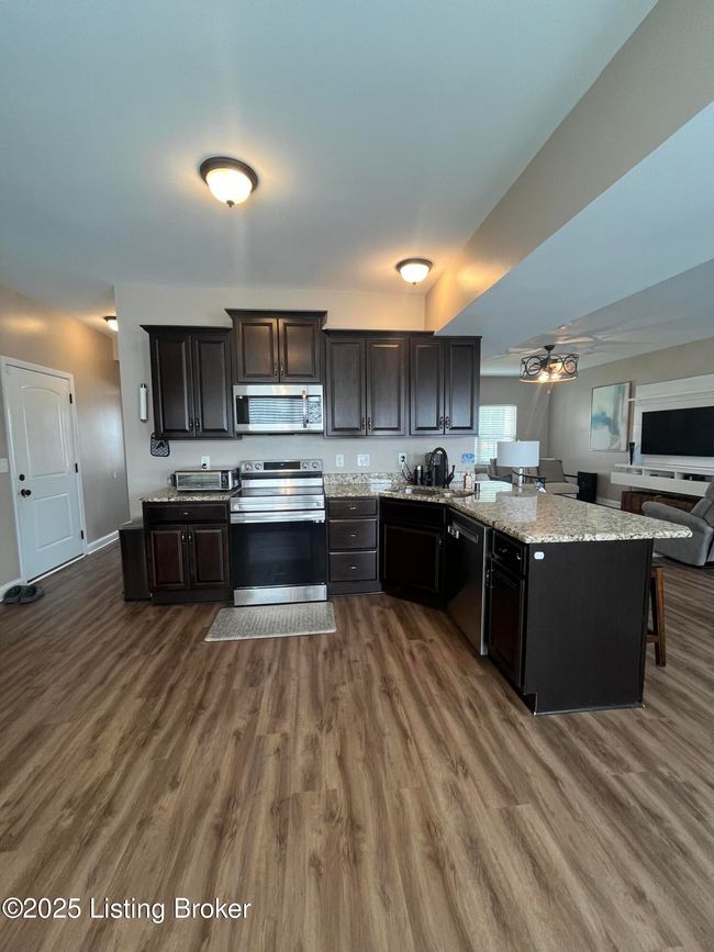 506 Concord Grape Way, House other with 4 bedrooms, 3 bathrooms and null parking in Vine Grove KY | Image 21