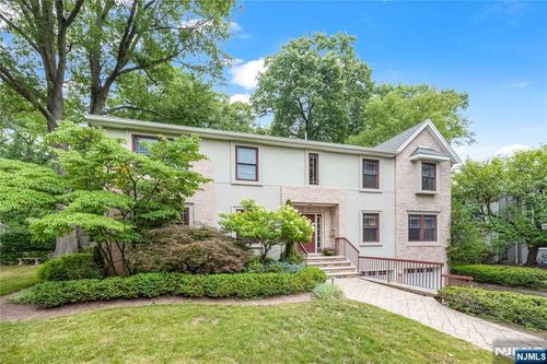 41 Downey Dr, Tenafly, NJ, 07670-3003 | Card Image