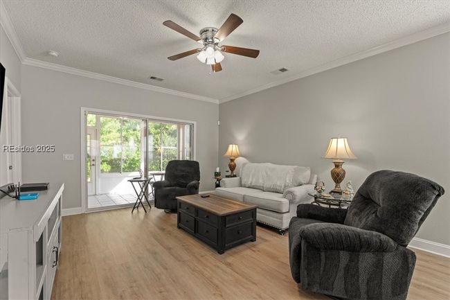 LIving Room | Image 8