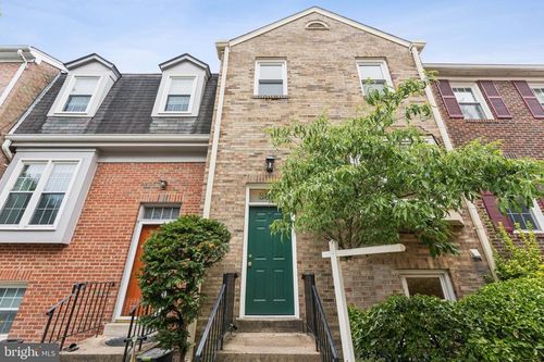 3836 Brighton Ct, Alexandria, VA, 22305-1573 | Card Image