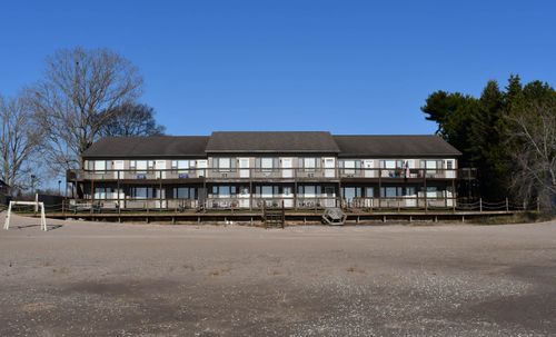 5226 Washington Rd, Oscoda, MI, 48750-9543 | Card Image