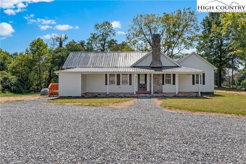 1332 Union Cross Church Rd, Yadkinville, NC, 27055-7303 | Card Image