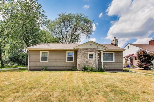 8952 Branton Ave, Highland, IN, 46322-1801 | Card Image