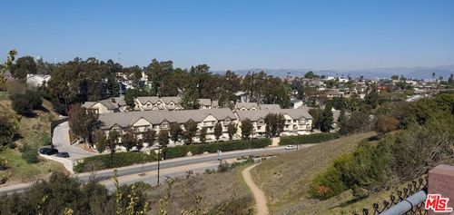 13-4600 Don Lorenzo Dr, Los Angeles, CA, 90008 | Card Image