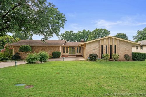 1051 Grandview Rd, Bartlesville, OK, 74006-5002 | Card Image