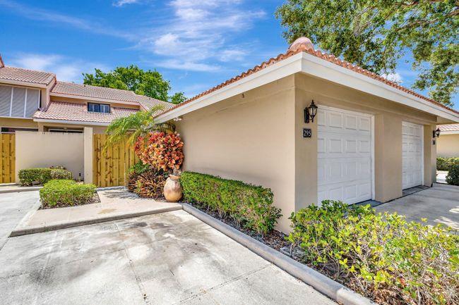 295 Old Meadow Way, Condo with 2 bedrooms, 2 bathrooms and null parking in Palm Beach Gardens FL | Image 40