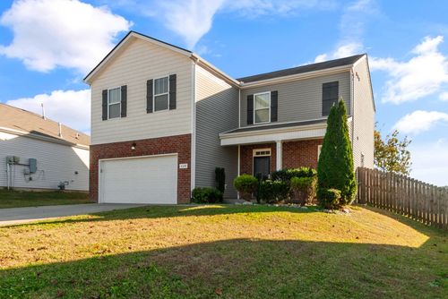 664 Prominence Rd, Columbia, TN, 38401-6875 | Card Image