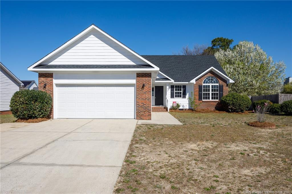 Creedmoore Cir, Hope Mills, NC 28348