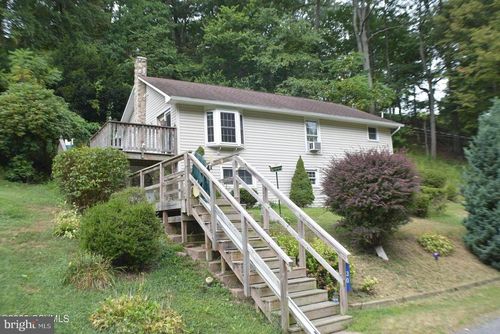 30 Sunset Ln, CATAWISSA, PA, 17820-7945 | Card Image