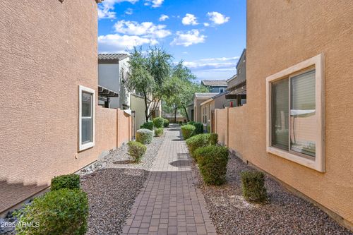 3299 E Loma Vista St, Gilbert, AZ, 85295-3451 | Card Image