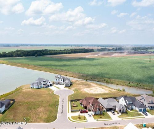 102 Maebeth Ln, Youngsville, LA, 70592-6798 | Card Image