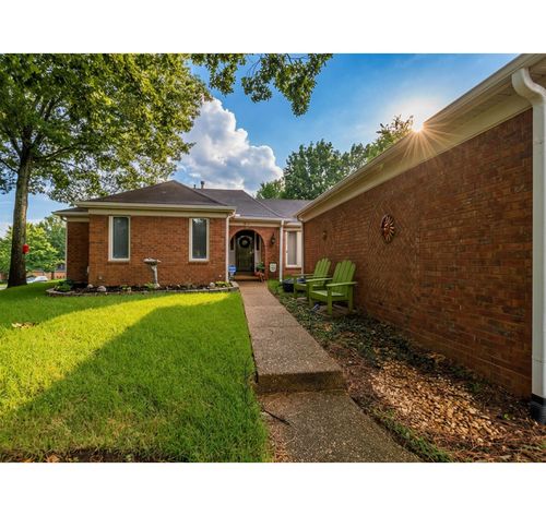 8311 Walnut Grove Rd, Cordova, TN, 38018-7274 | Card Image
