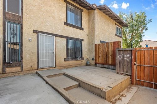 7941 Midhurst Dr, Highland, CA, 92346-4140 | Card Image