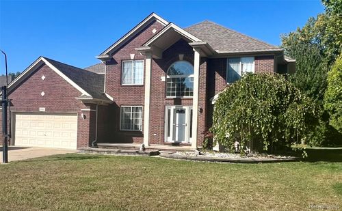 49061 Lehr Dr, Macomb, MI, 48044-1748 | Card Image