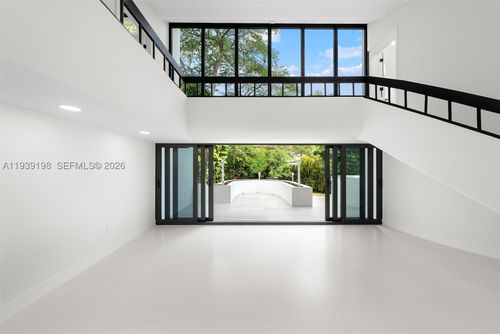 7540 Los Pinos Blvd, Coral Gables, FL, 33143-6417 | Card Image