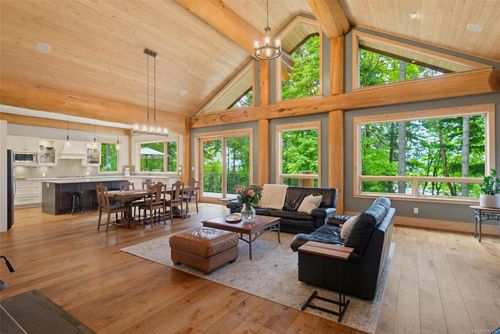 1291 Benvenuto Ave, Brentwood Bay, BC, V8M1J6 | Card Image