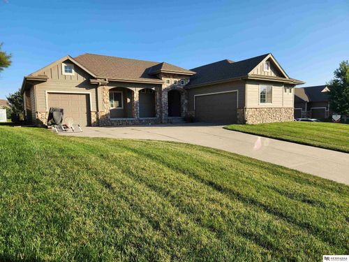 8627 S 104th St, La Vista, NE, 68128-3237 | Card Image