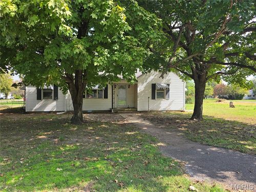 804 S Prairie St, Sikeston, MO, 63801-5925 | Card Image