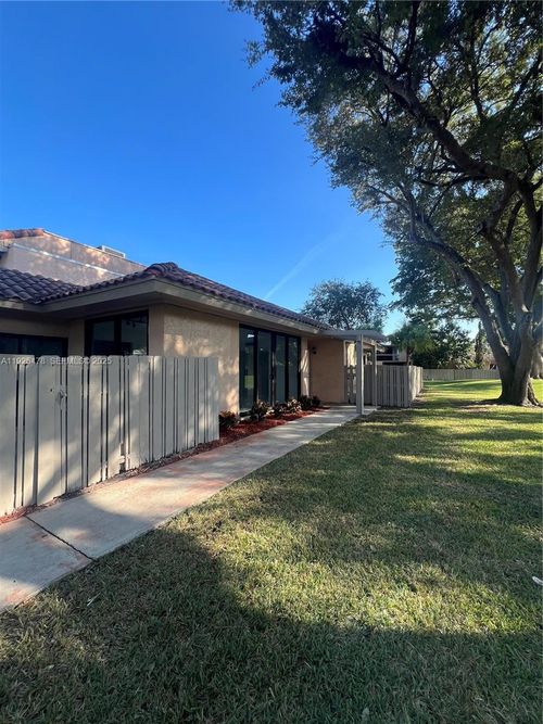 20610 Ne 7th Ct, Miami, FL, 33179-2419 | Card Image