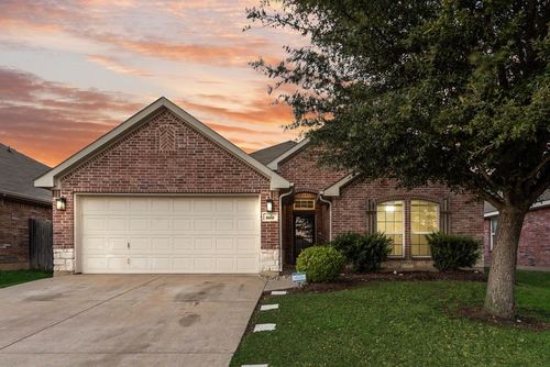 500 Crescent Creek Lane, Fort Worth, TX, 76140 | Card Image