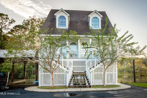 a-1102 Stanfield Point Rd, Gautier, MS, 39553-3243 | Card Image