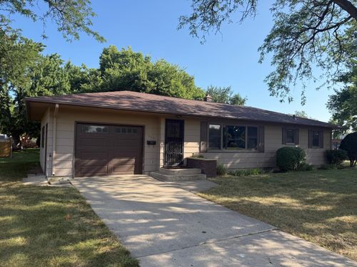 309 Fallwood Rd, Redwood Falls, MN, 56283-1880 | Card Image
