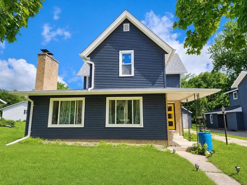 222 Garfield Ave, Evansville, WI, 53536-1010 | Card Image