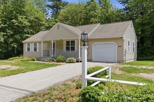 27 Saint John Lane, Hampstead, NH, 03841 | Card Image
