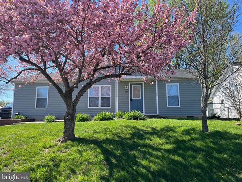 206 Cashmere Dr, MARTINSBURG, WV, 25404-3675 | Card Image