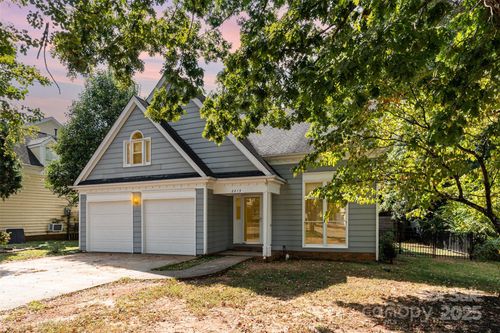 2213 Century Oaks Ln, Charlotte, NC, 28262-3156 | Card Image