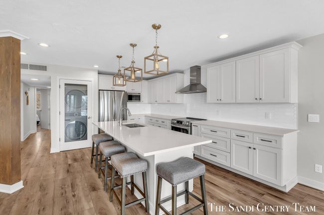 UNIT-21 - 810 S Harbor Dr, Condo with 3 bedrooms, 3 bathrooms and null parking in Grand Haven MI | Image 22