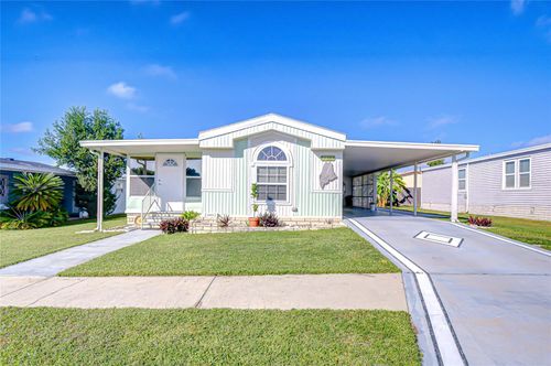 3915 Julie Dr, WESLEY CHAPEL, FL, 33543-5060 | Card Image