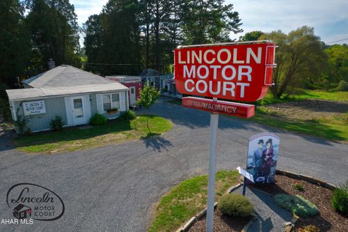 5104 Lincoln Hwy, Manns Choice, PA, 15550-8804 | Card Image