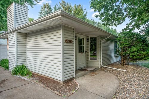 8452 85th St S, Cottage Grove, MN, 55016-4742 | Card Image