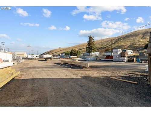 424 W Linden Way, Heppner, OR, 97836 | Card Image
