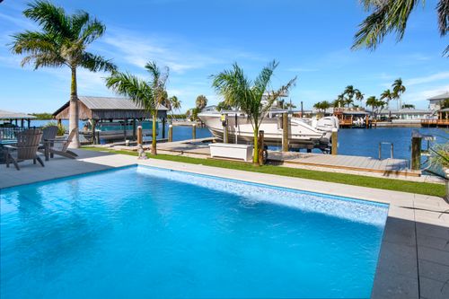 190 Tahiti Cir, NAPLES, FL, 34113-4029 | Card Image