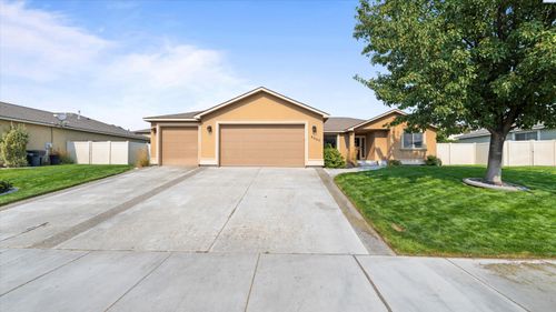6307 Pimlico Dr, Pasco, WA, 99301-6038 | Card Image