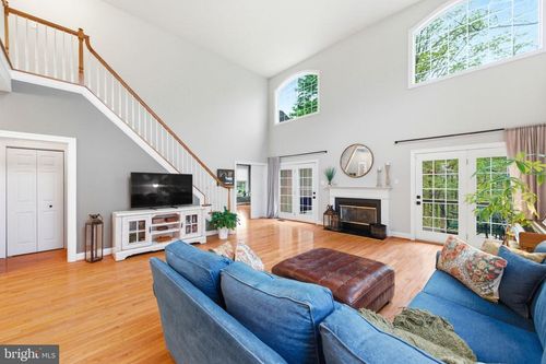 524 Raspberry Ln, West Chester, PA, 19382-2251 | Card Image