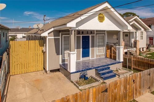 2813 N Rocheblave St, New Orleans, LA, 70117-6843 | Card Image