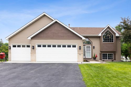 1900 Prairie View Ln, Buffalo, MN, 55313-2226 | Card Image