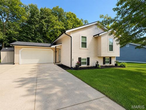 45 Chip Dr, O Fallon, MO, 63366-2940 | Card Image