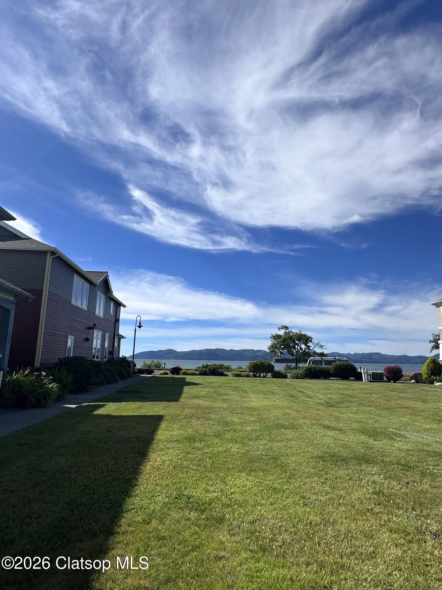 Land in Astoria 4